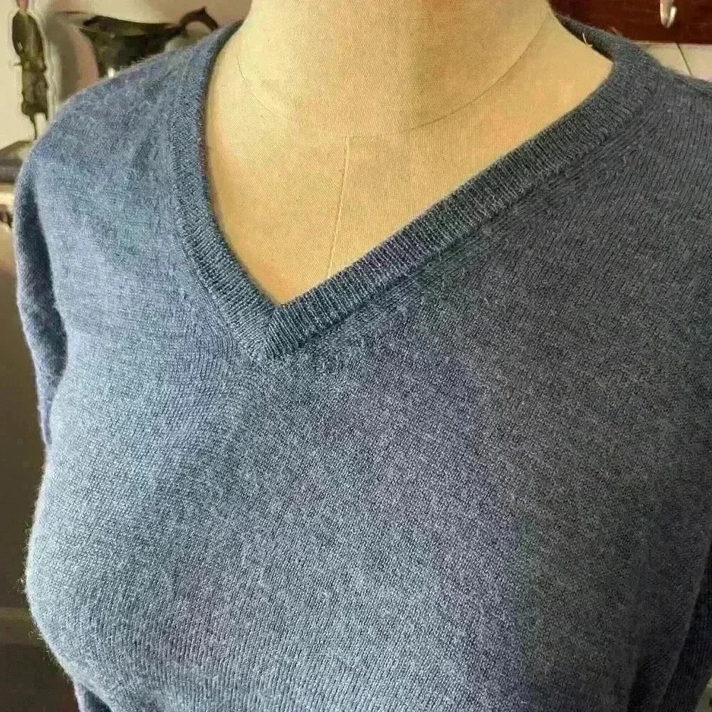 Lightweight Blue Merino Wool V Neck Sweater by Calvin Klein - Picture 3 of 7